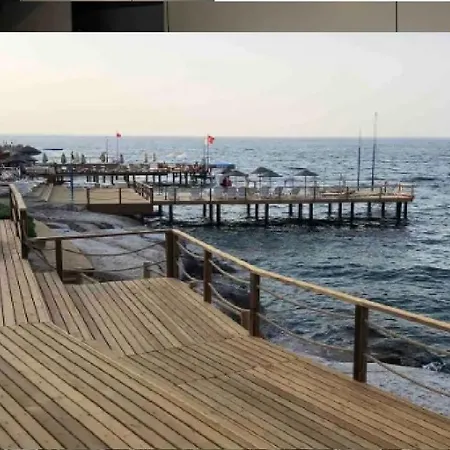 别墅 At Gundogan Seafront With Private *